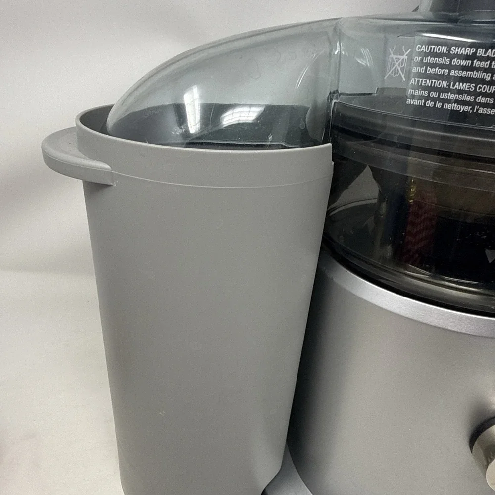 Breville The Juice Fountain JE98XL Silver With Pitcher And Scrap Bucket Works